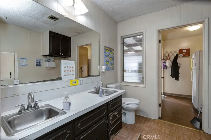 2400 Nelson Avenue, Redondo Beach, California 90278