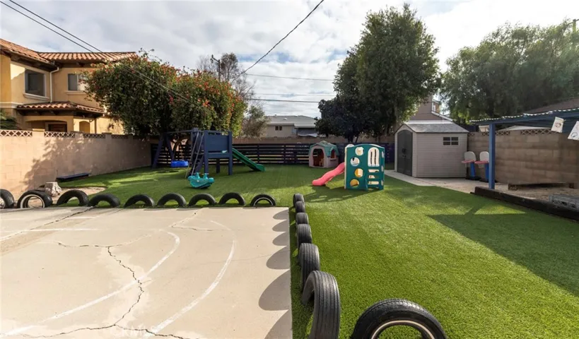 2400 Nelson Avenue, Redondo Beach, California 90278
