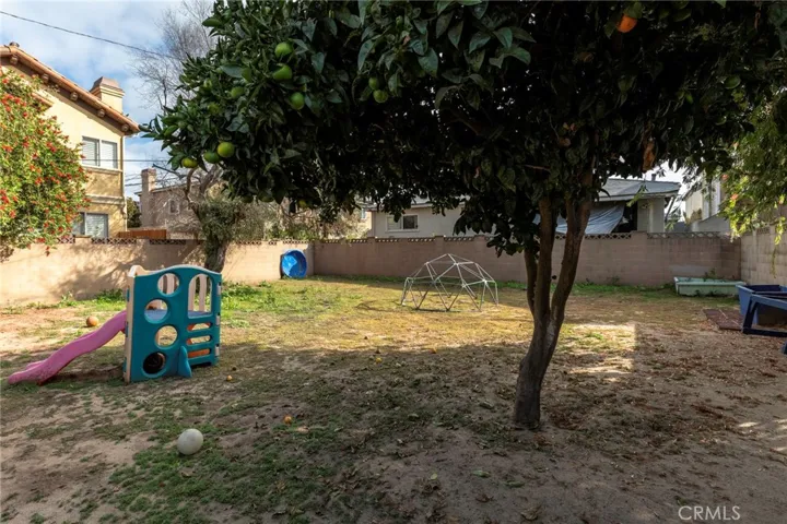 2400 Nelson Avenue, Redondo Beach, California 90278