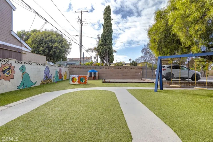 2400 Nelson Avenue, Redondo Beach, California 90278