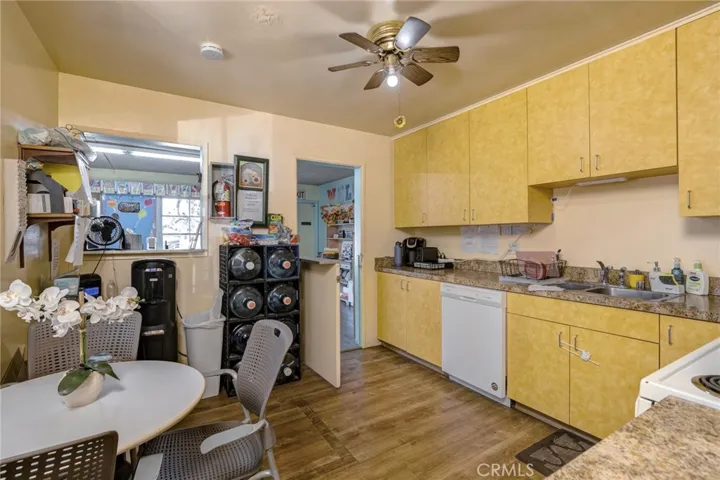 2400 Nelson Avenue, Redondo Beach, California 90278