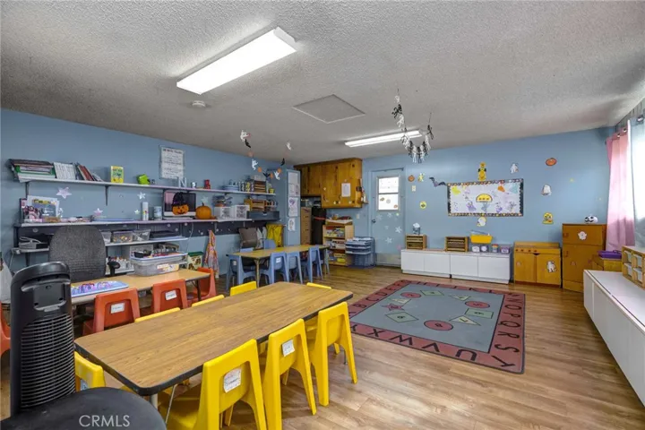 2400 Nelson Avenue, Redondo Beach, California 90278
