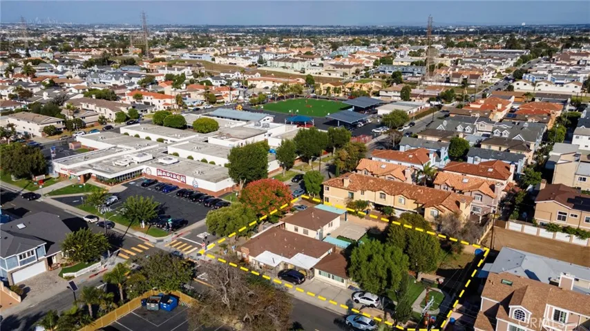 2400 Nelson Avenue, Redondo Beach, California 90278