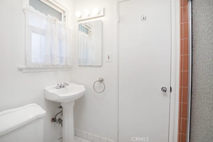 20330 Londelius Street, Winnetka, California 91306
