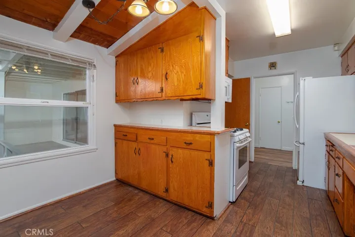 20330 Londelius Street, Winnetka, California 91306