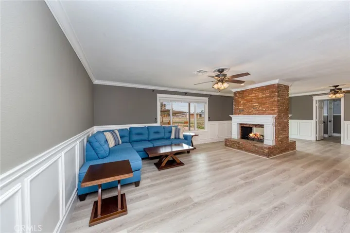 40311 17th Street W, Palmdale, California 93551