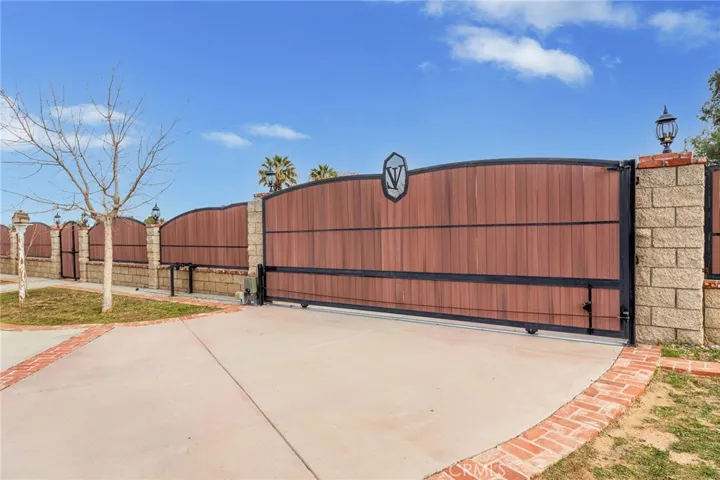 40311 17th Street W, Palmdale, California 93551