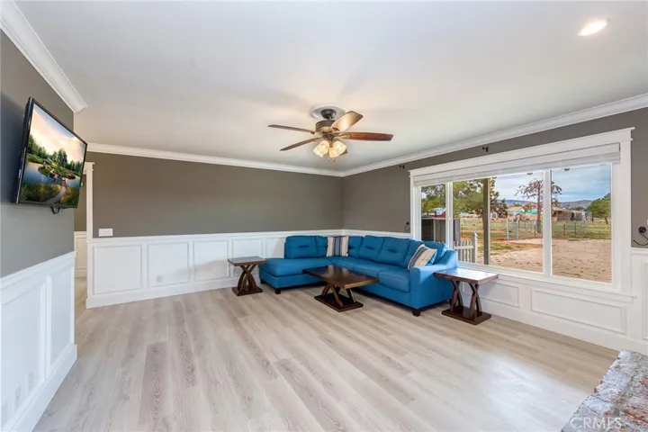 40311 17th Street W, Palmdale, California 93551