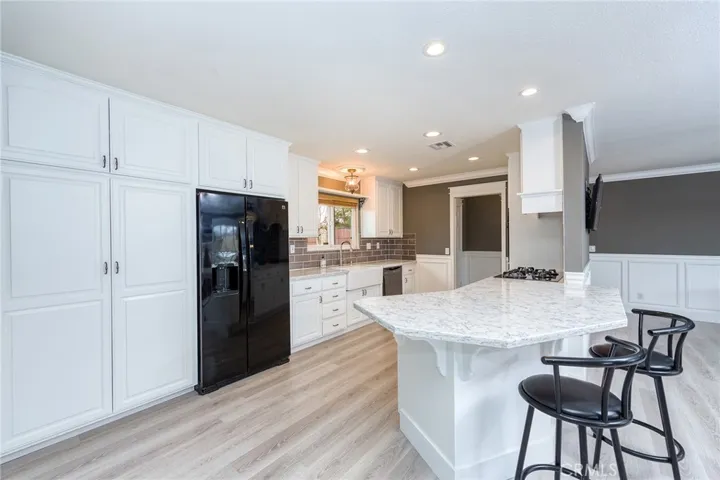 40311 17th Street W, Palmdale, California 93551