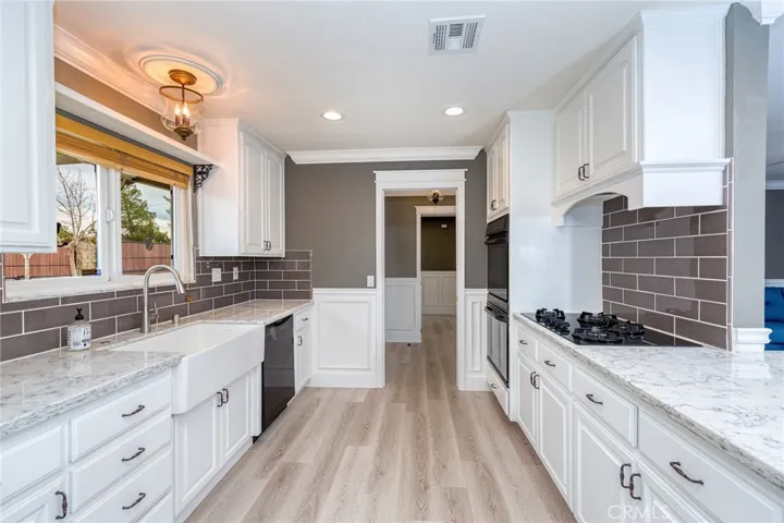 40311 17th Street W, Palmdale, California 93551