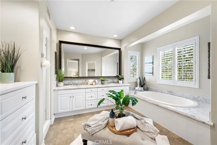 20 Via Alonso, San Clemente, California 92673
