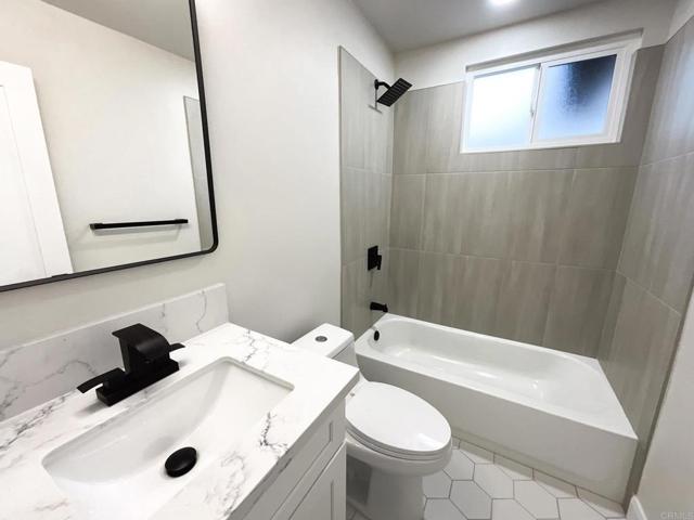 527 Mynah Place, Vista, California 92083