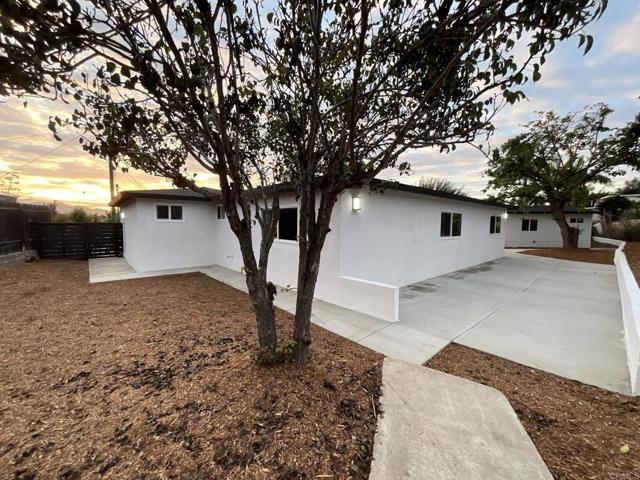 527 Mynah Place, Vista, California 92083