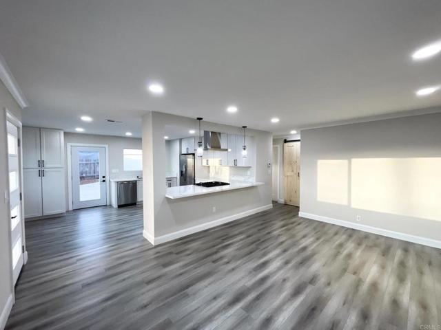 527 Mynah Place, Vista, California 92083