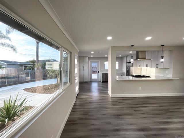 527 Mynah Place, Vista, California 92083