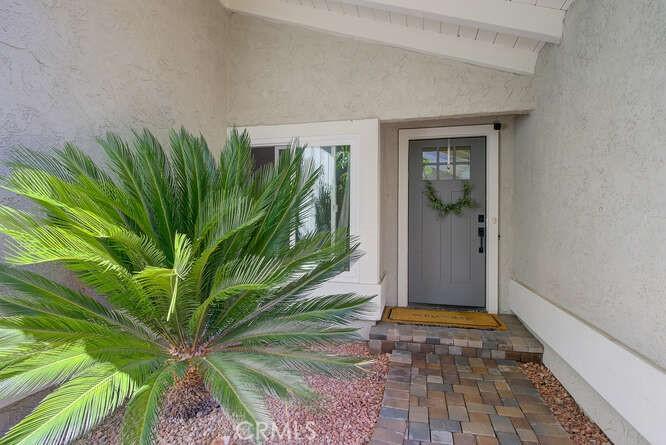 5908 Carell Avenue, Agoura Hills, California 91301