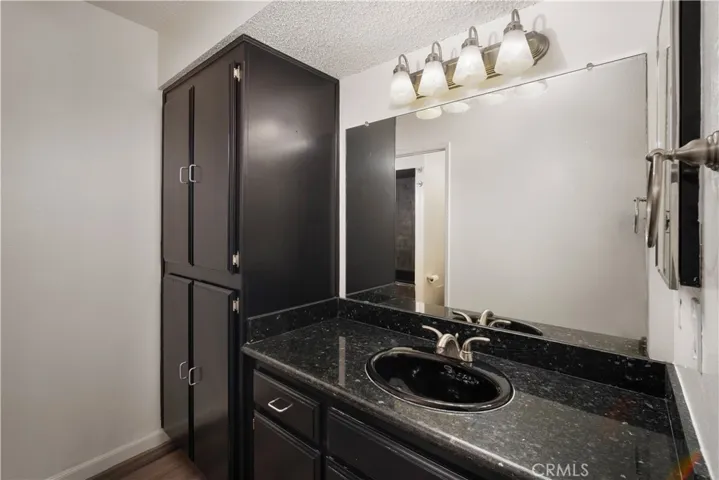 6700 Nottingham Lane, Bakersfield, California 93309