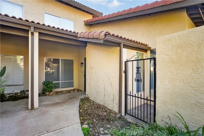 6700 Nottingham Lane, Bakersfield, California 93309