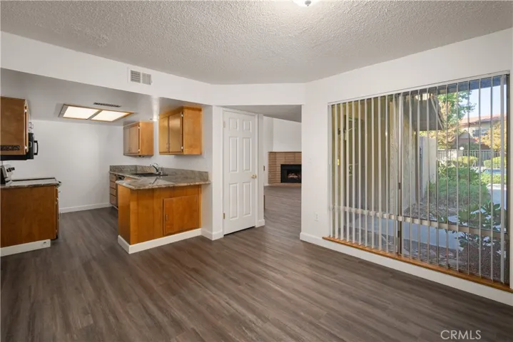 6700 Nottingham Lane, Bakersfield, California 93309