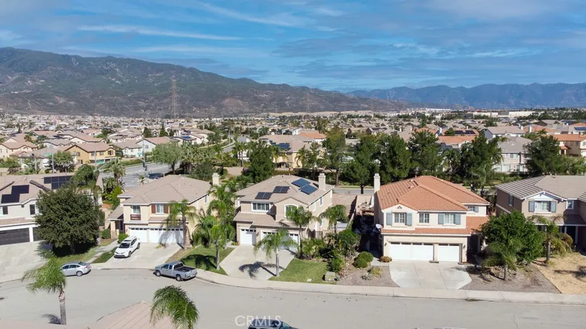 15360 Rochelle Street, Fontana, California 92336