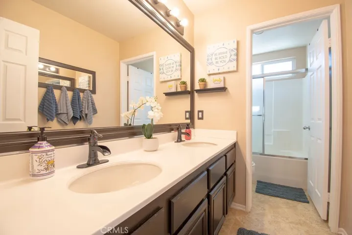 15360 Rochelle Street, Fontana, California 92336