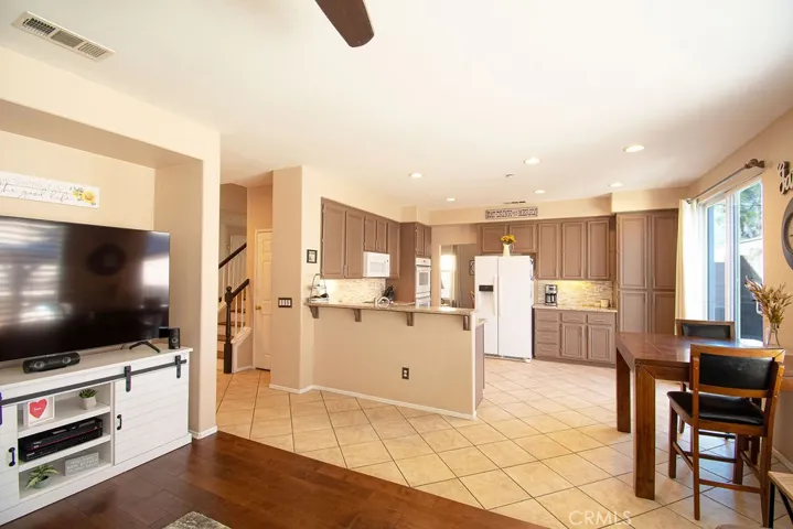 15360 Rochelle Street, Fontana, California 92336
