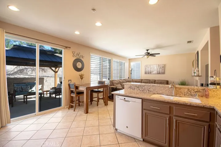 15360 Rochelle Street, Fontana, California 92336