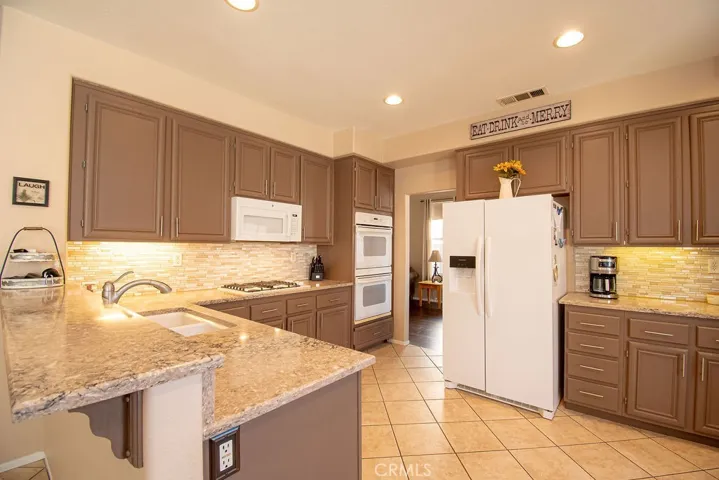15360 Rochelle Street, Fontana, California 92336