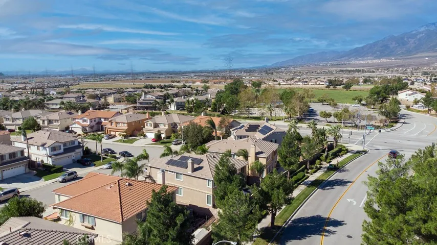 15360 Rochelle Street, Fontana, California 92336