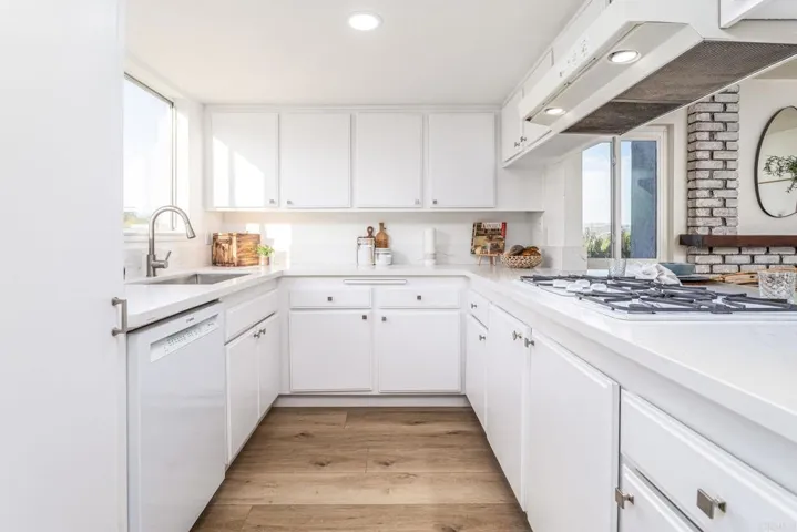 2005 Fantero Avenue, Escondido, California 92029