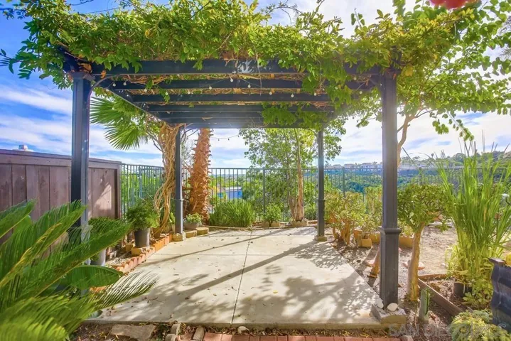 3817 Shale Ct., Carlsbad, California 92010