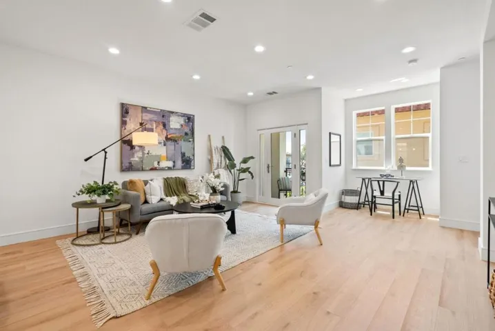1790 Warburton 1, Santa Clara, California 95050