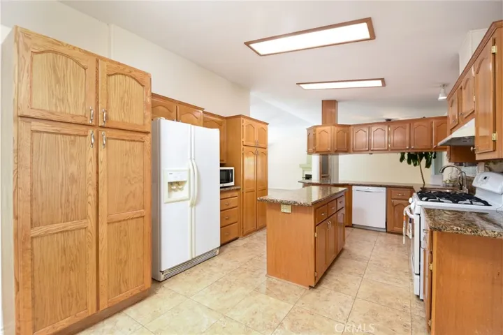 951 S Lincoln Avenue, El Cajon, California 92020