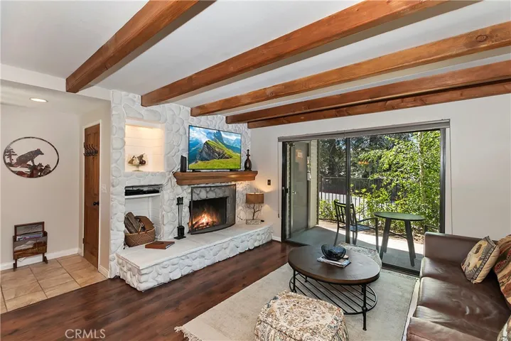 101 Village Bay Unit 1, Lake Arrowhead, California 92352