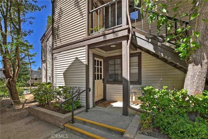 101 Village Bay Unit 1, Lake Arrowhead, California 92352