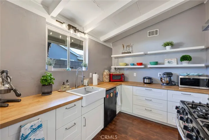 1701 W Oak Avenue, Fullerton, California 92833