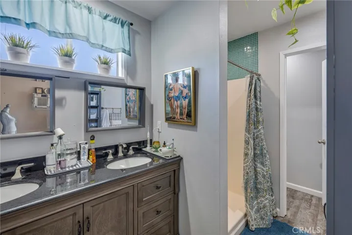 Updated bath with duel sinks
