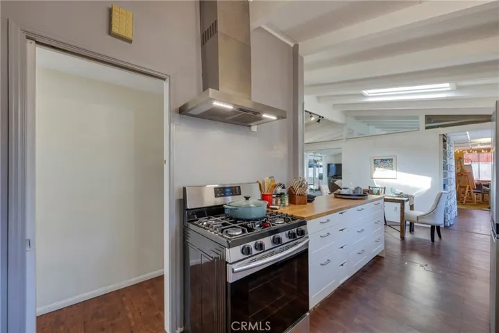 1701 W Oak Avenue, Fullerton, California 92833