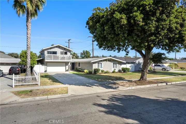1701 W Oak Avenue, Fullerton, California 92833