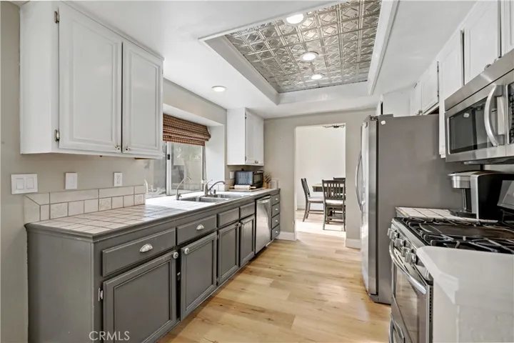 30539 Meadow Run Place, Menifee, California 92584