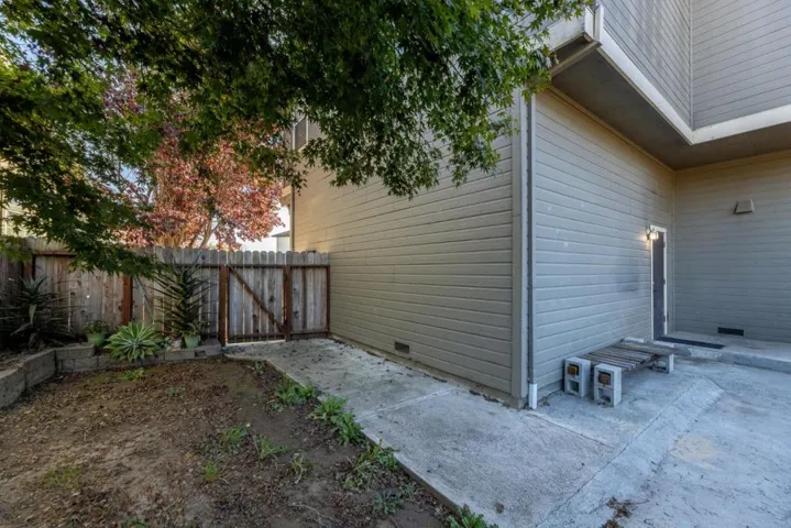 32 Firethorne Way, Watsonville, California 95076