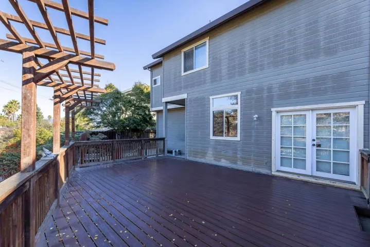 32 Firethorne Way, Watsonville, California 95076