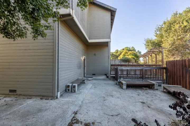 32 Firethorne Way, Watsonville, California 95076