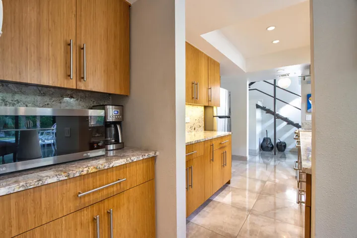 23-Kitchen