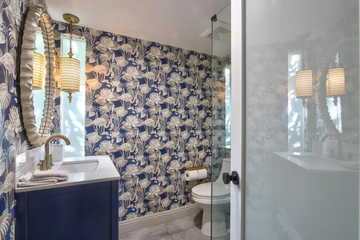 25-Bathroom