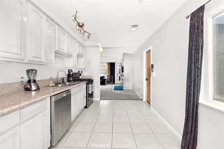 Kitchen / Dinning Room