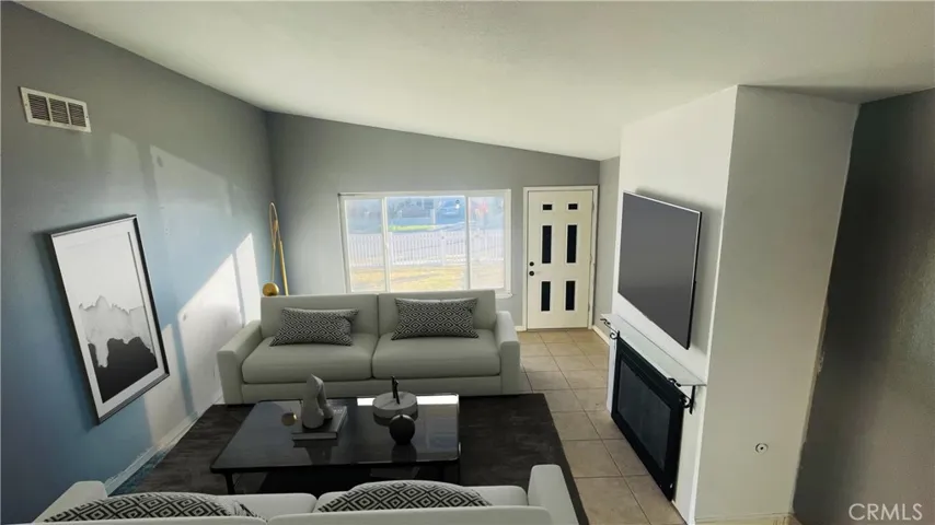 611 Fashion Way, Banning, California 92220