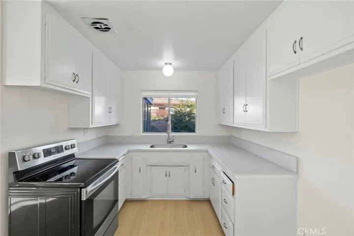 820 S Gilbert Street, Hemet, California 92543
