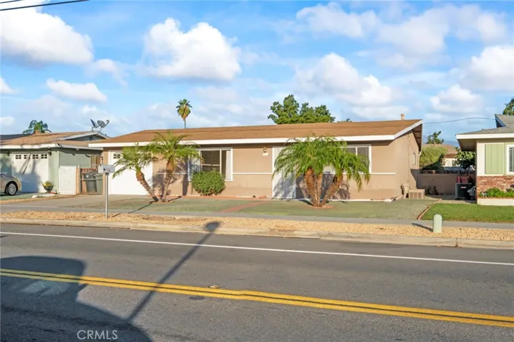820 S Gilbert Street, Hemet, California 92543