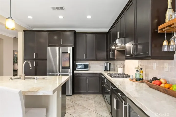7194 Tiburon Drive, Eastvale, California 92880